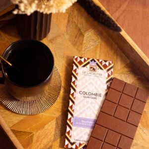 Photo de ambiance : chocolat Tablette Colombie lactée par la chocolaterie artisanale Le Cacaotier.